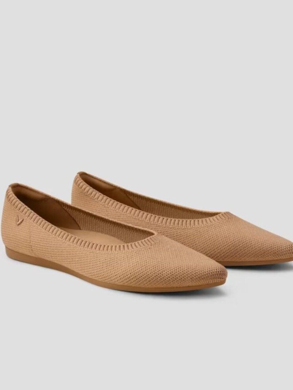 Vivaia Aria 5 new in box european size 36/US 5.5-6.0 awesome gift great price
